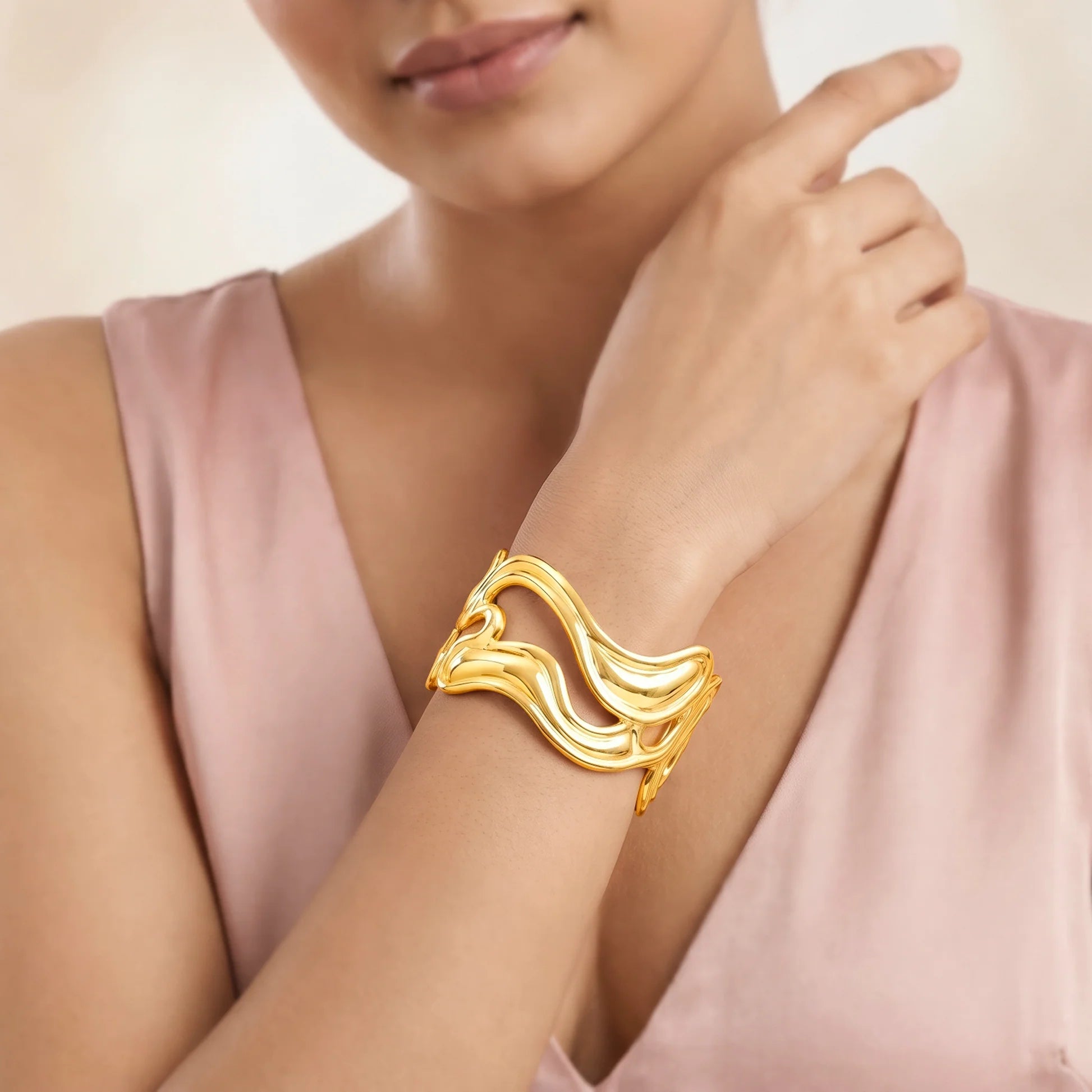 AYMI Bracelet Anti-Tarnish Sculptural Wave Cuff (Adjustable Size)