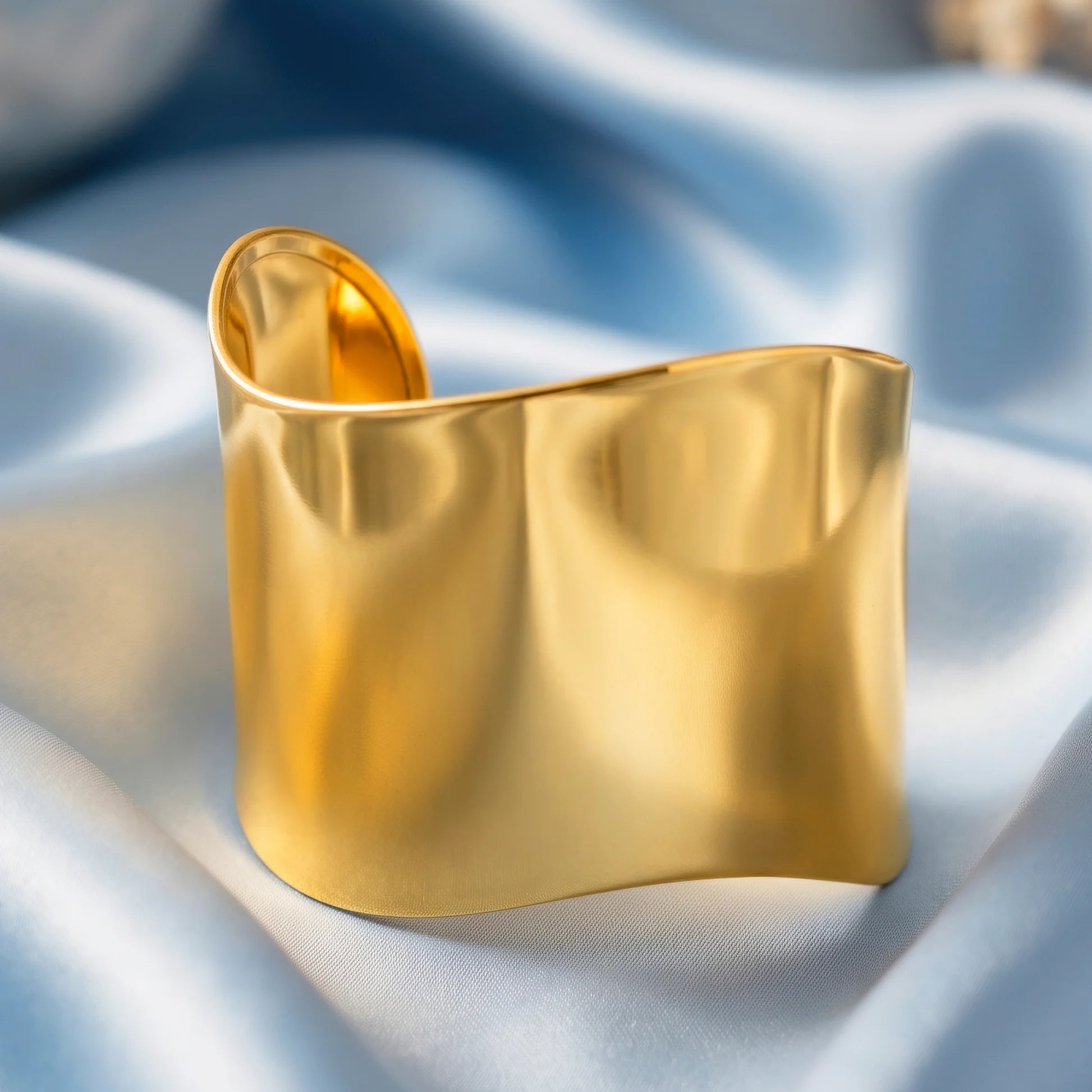 AYMI Bracelet Anti-Tarnish Open Cuff (Adjustable Size)