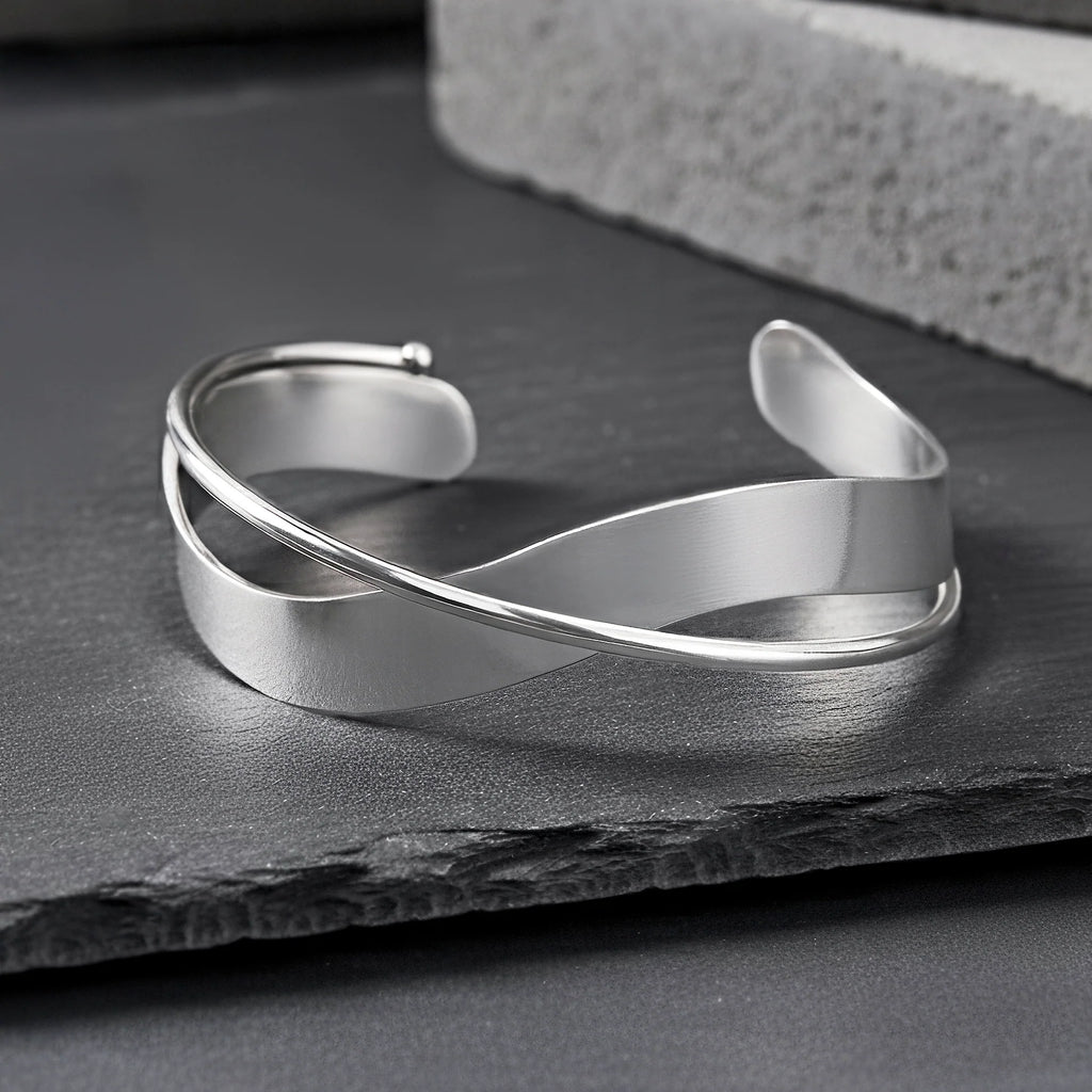 AYMI Bracelet Anti-Tarnish Metallic Silver Bangle (Adjustable Size)