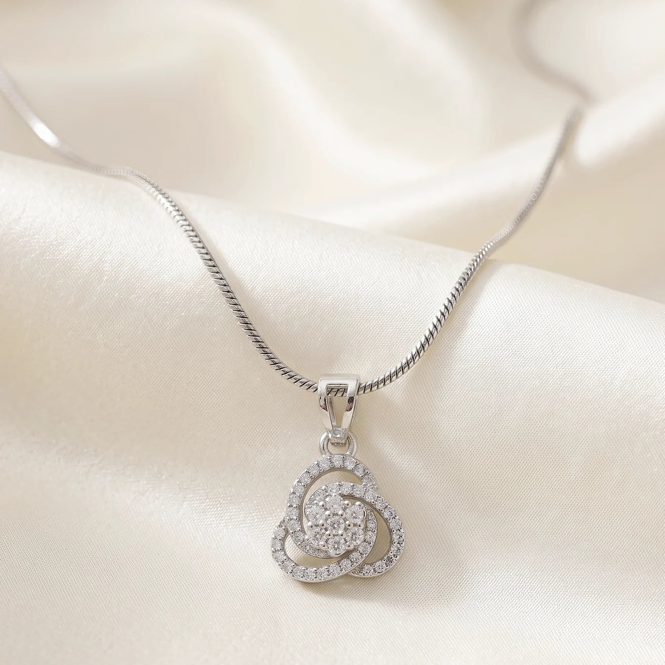 AYMI Necklace Anti-Tarnish Floral Crystal Chain
