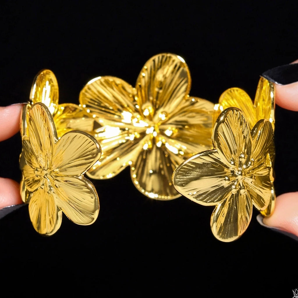 AYMI Bracelet Anti-Tarnish Gold Plated Flower Bangle (Adjustable Size)