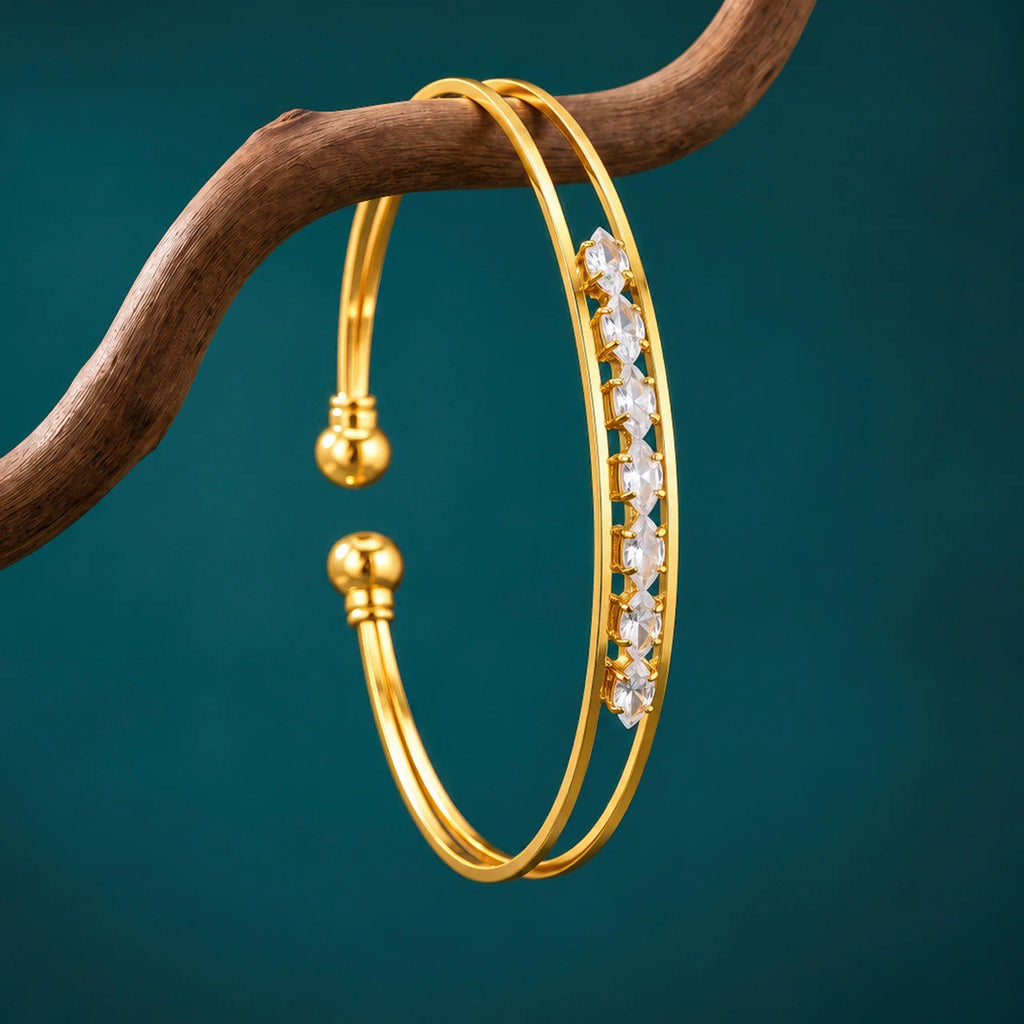 AYMI Bracelet Anti-Tarnish Oval
Crystal Cuff (Adjustable Size)