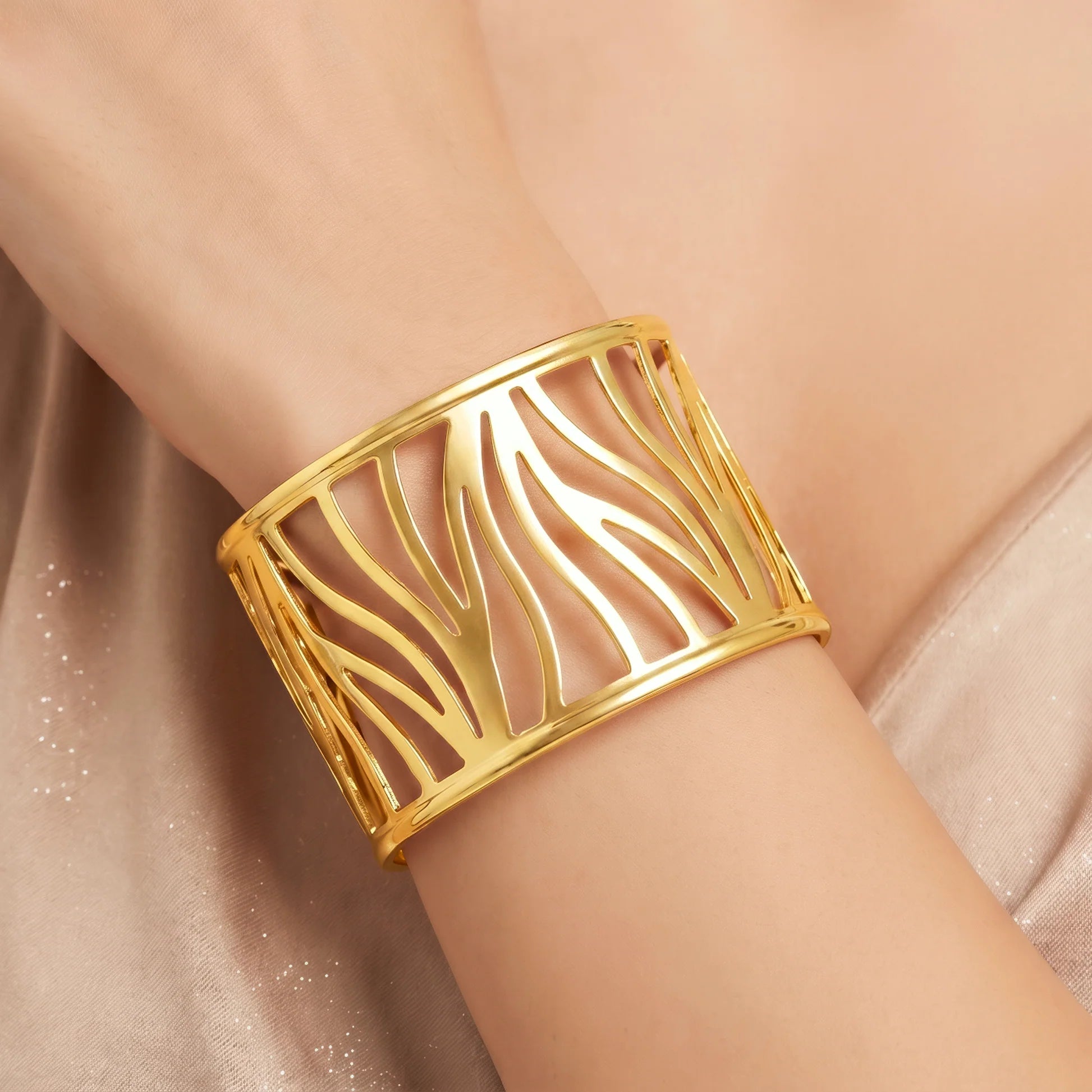 AYMI Bracelet Anti-Tarnish Coral Branch Wide Cuff (Adjustable Size)