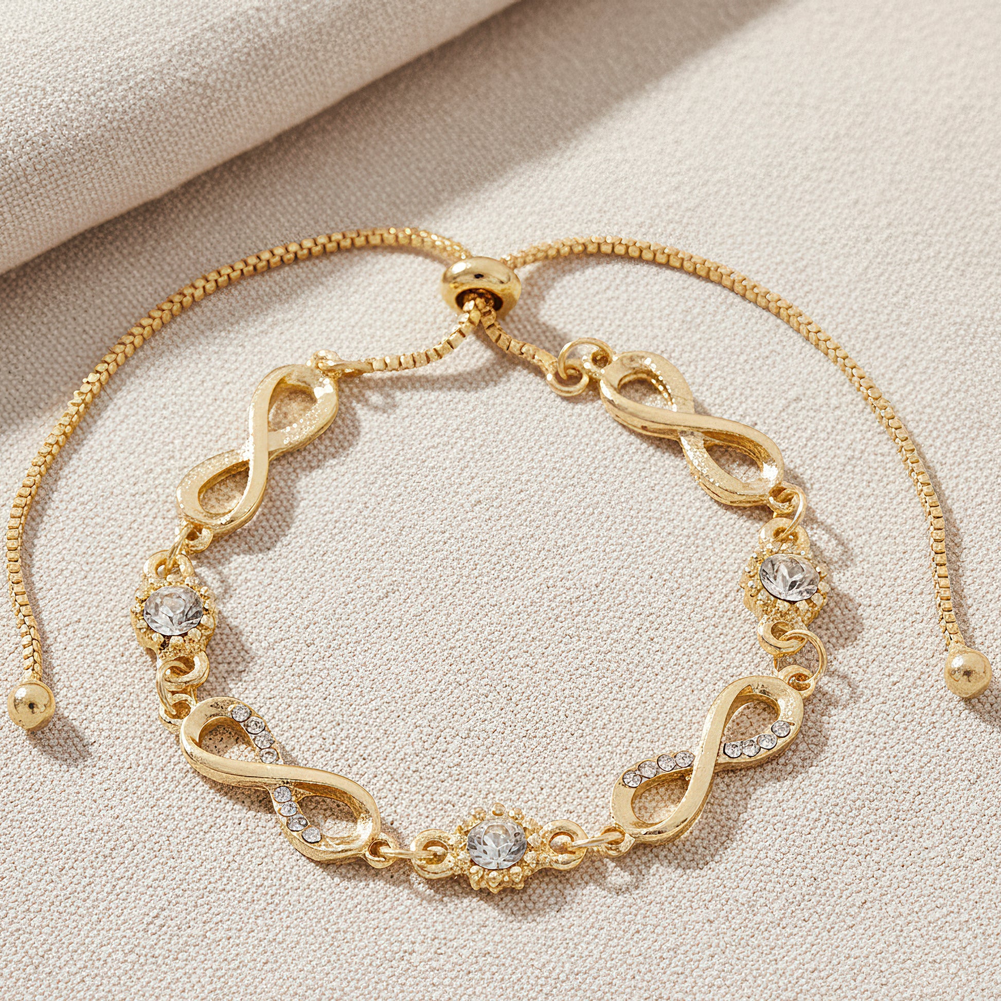 AYMI Bracelet Anti-Tarnish Infinity & Crystal Chain (Adjustable Size)