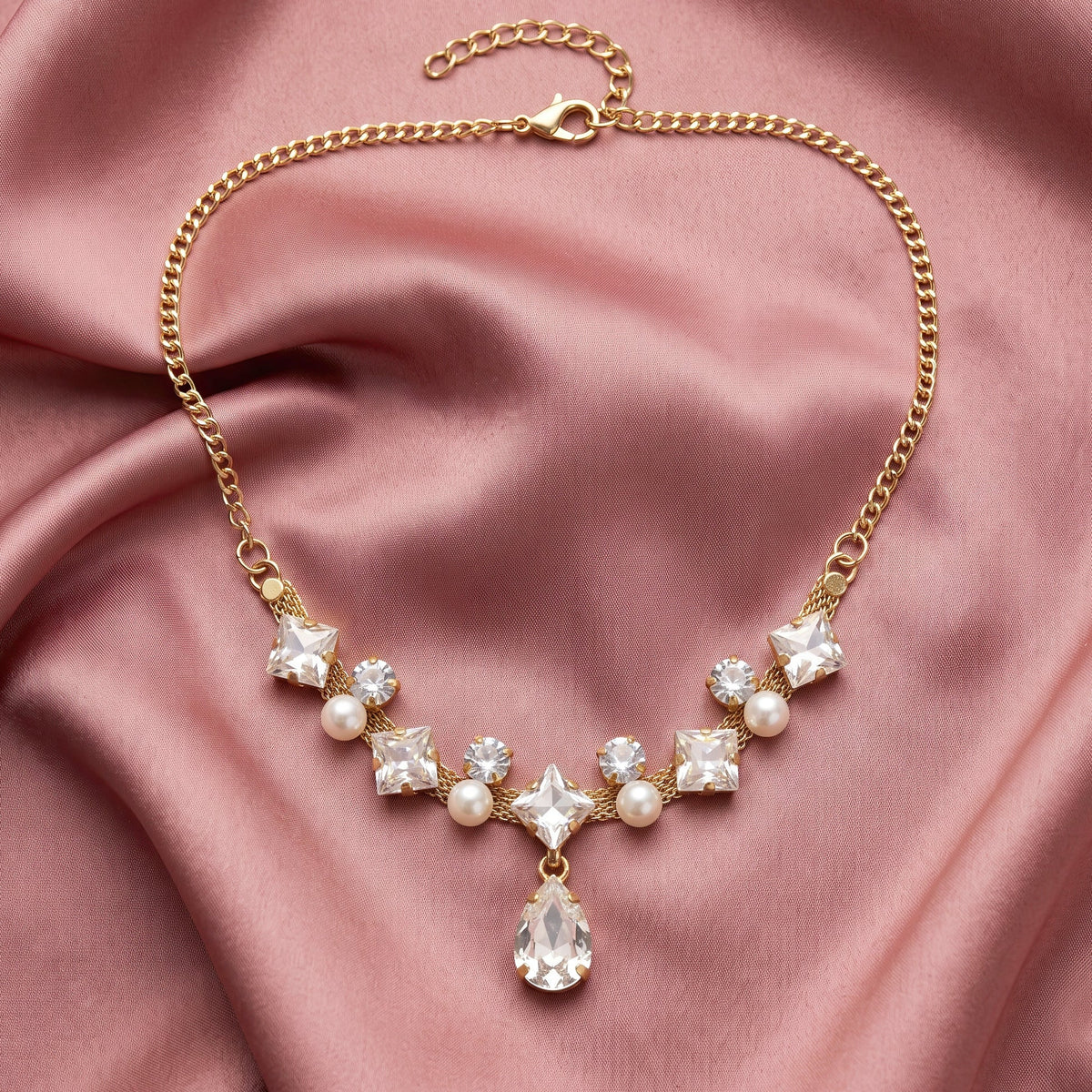 AYMI Necklace Anti-Tarnish
Crystal Pearl Statement