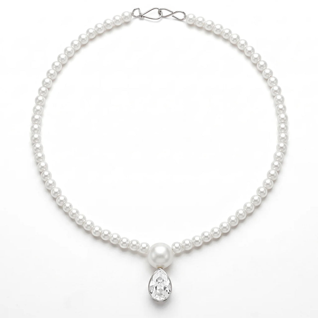 AYMI Necklace Elegant Pearls &
Crystal Pendant
