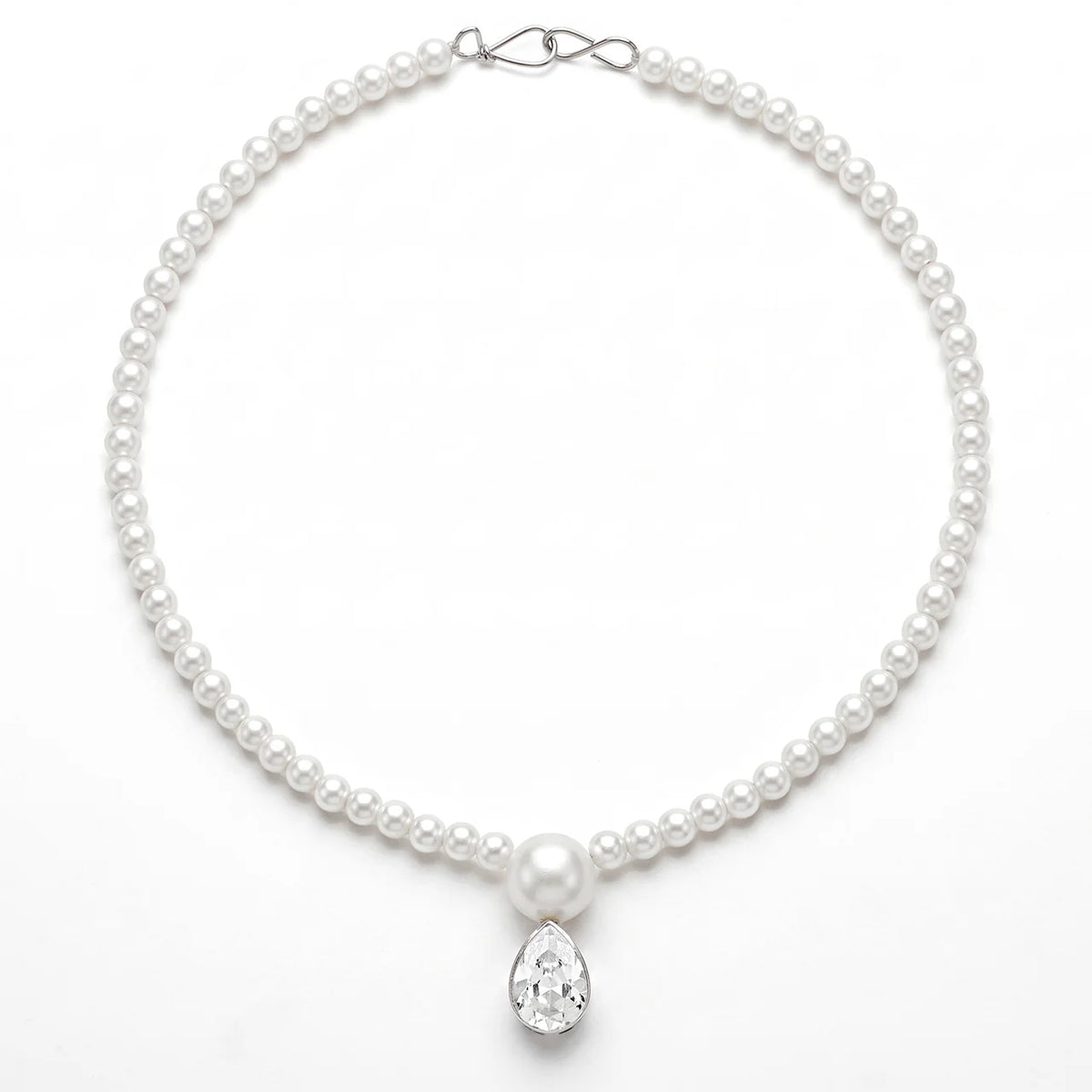 AYMI Necklace Elegant Pearls &
Crystal Pendant