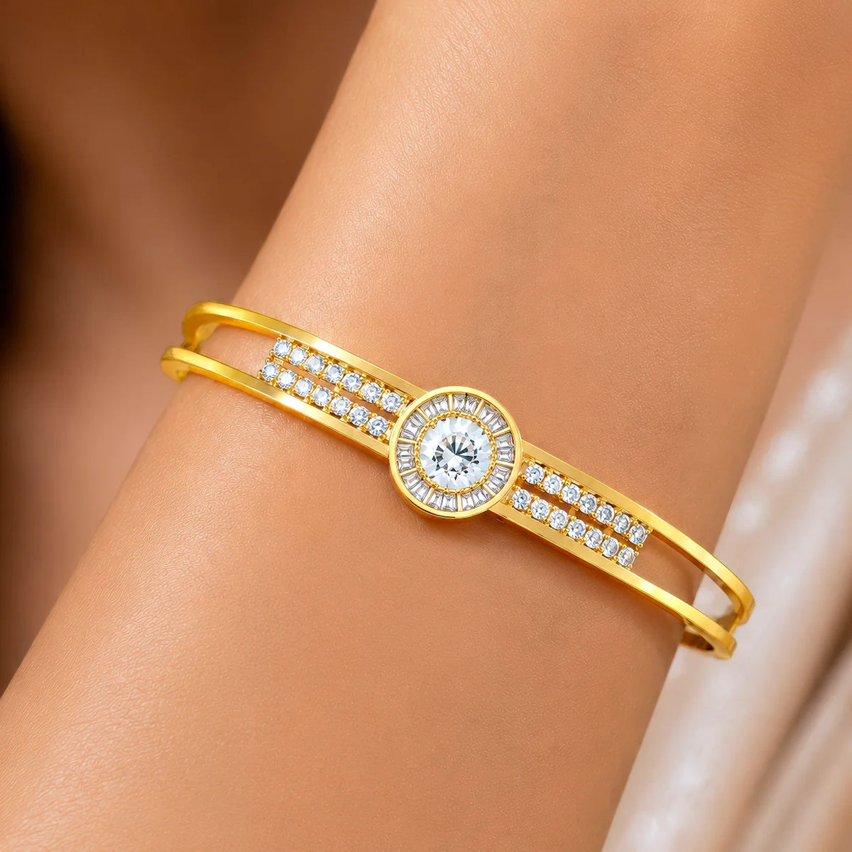 AYMI Bracelet Anti-Tarnish Gold Plated Solitaire Bangle (Adjustable
Size)