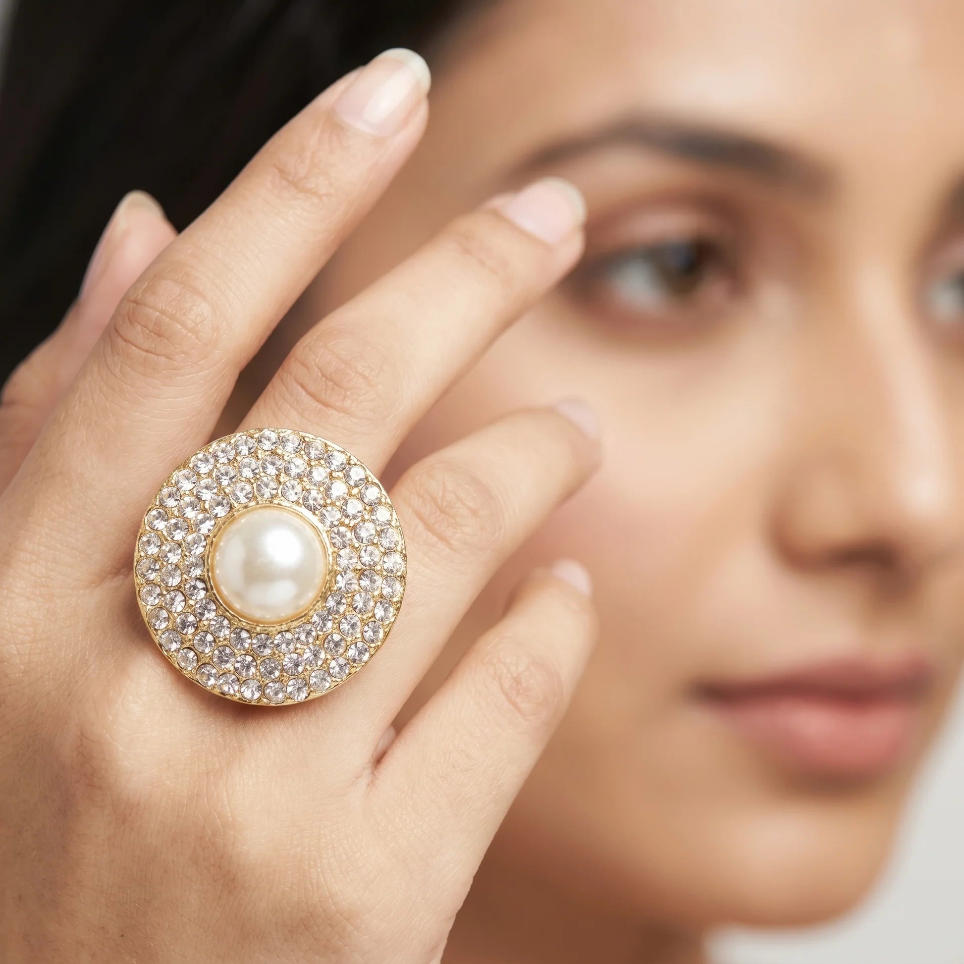 AYMI Ring Anti-Tarnish Cocktail With Pearl And Rhinestones (Adjustable Size)