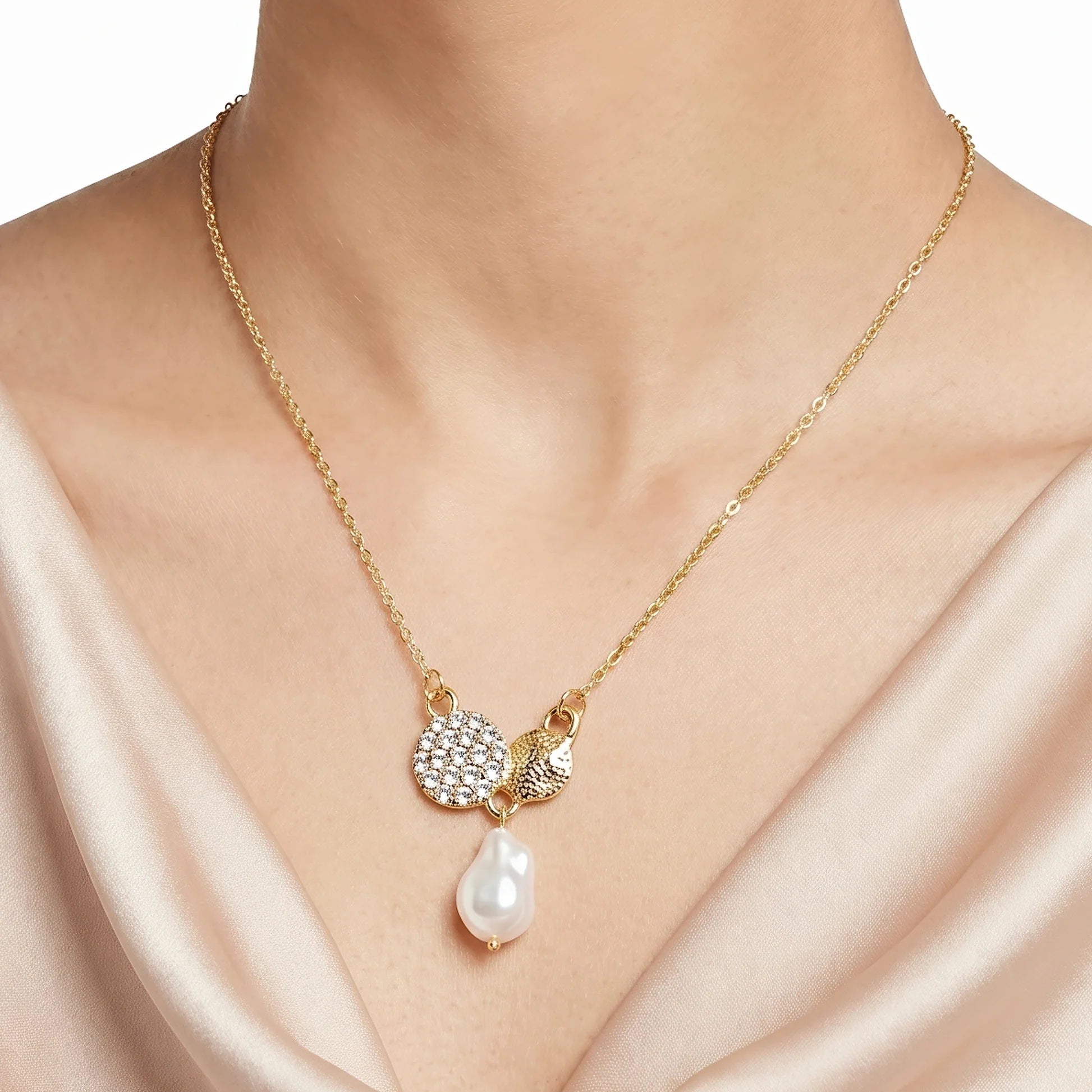 AYMI Necklace Anti-Tarnish Pavé Disc & Drop Pearl