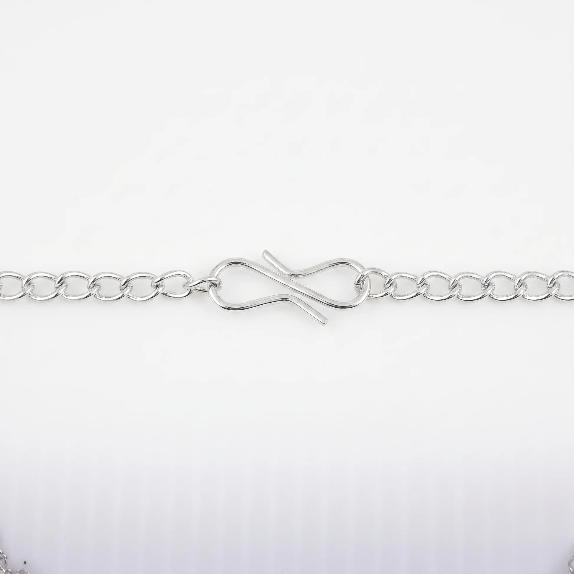 AYMI Necklace Anti-Tarnish Floral Teardrop Chain