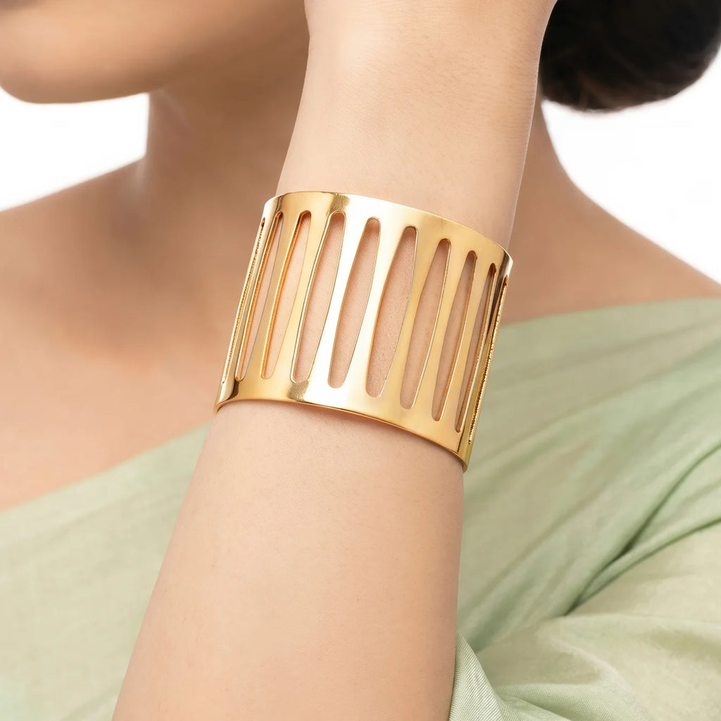 AYMI Bracelet Anti-Tarnish Cage Design Cuff (Adjustable Size)