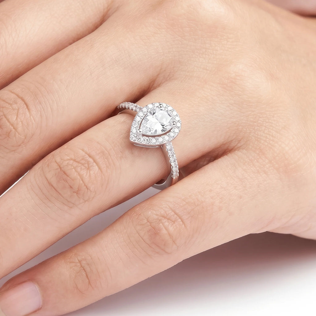 AYMI Ring Anti-Tarnish Teardrop Crystal (Adjustable Size)