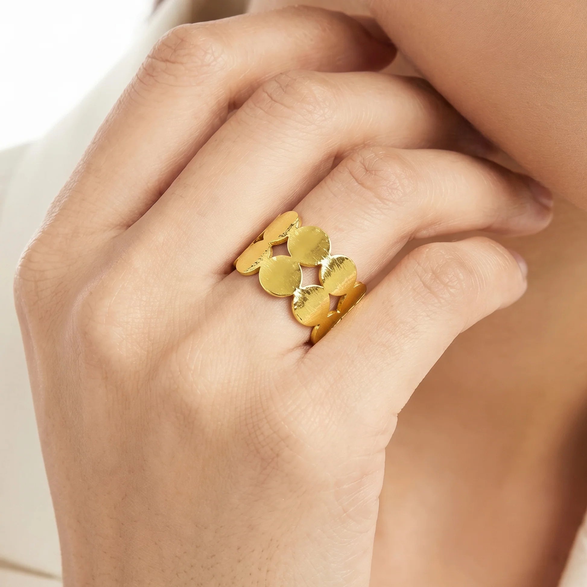AYMI Ring Anti-Tarnish Hammered Disc (Adjustable Size)