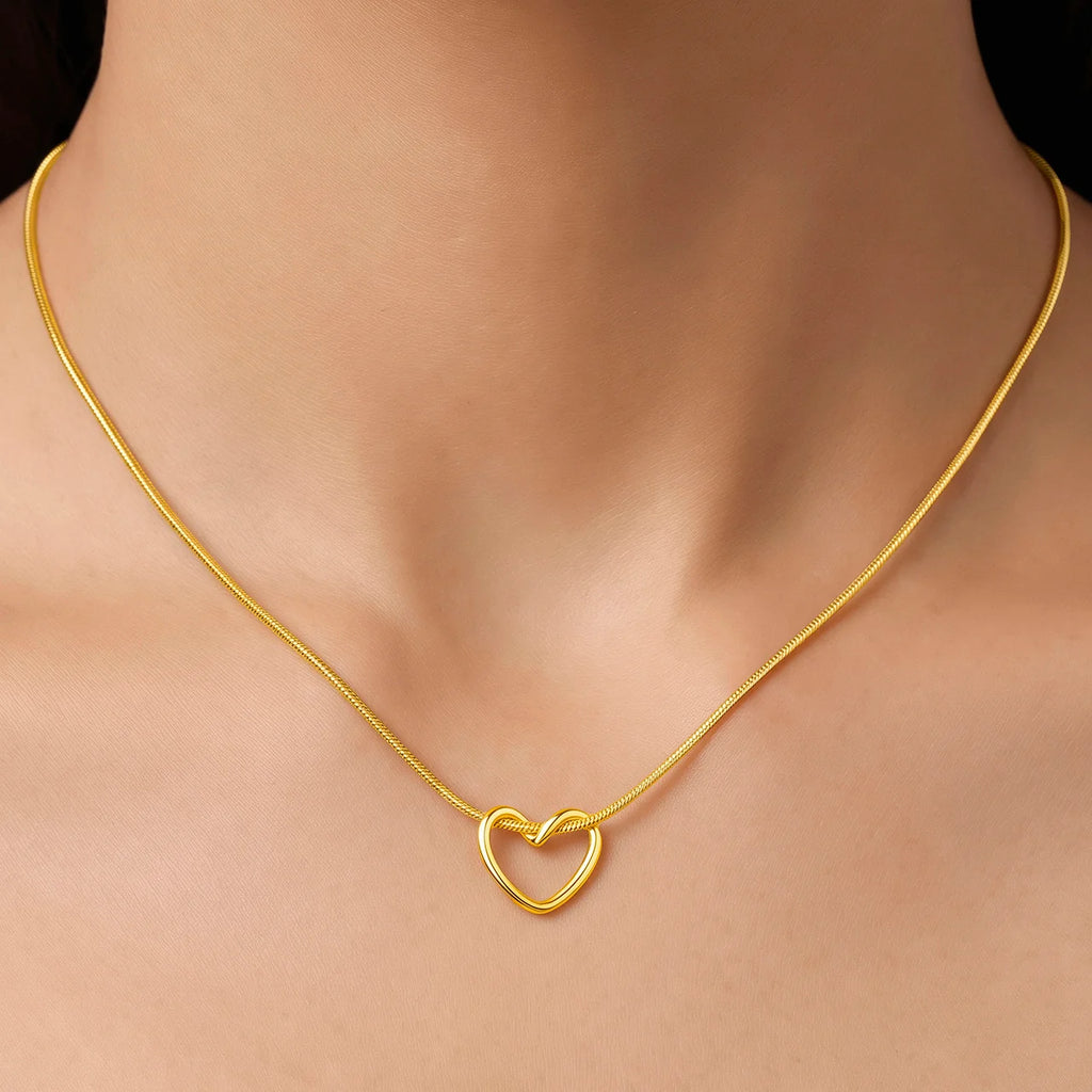 AYMI Necklace Anti-Tarnish Open
Heart Snake Chain