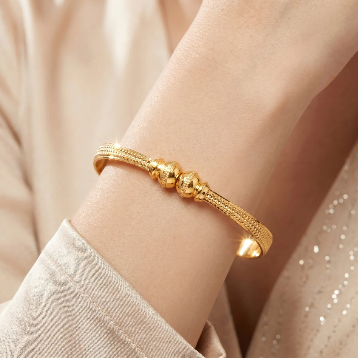 AYMI Bracelet Anti-Tarnish Gold Plated Bangle (Adjustable Size)