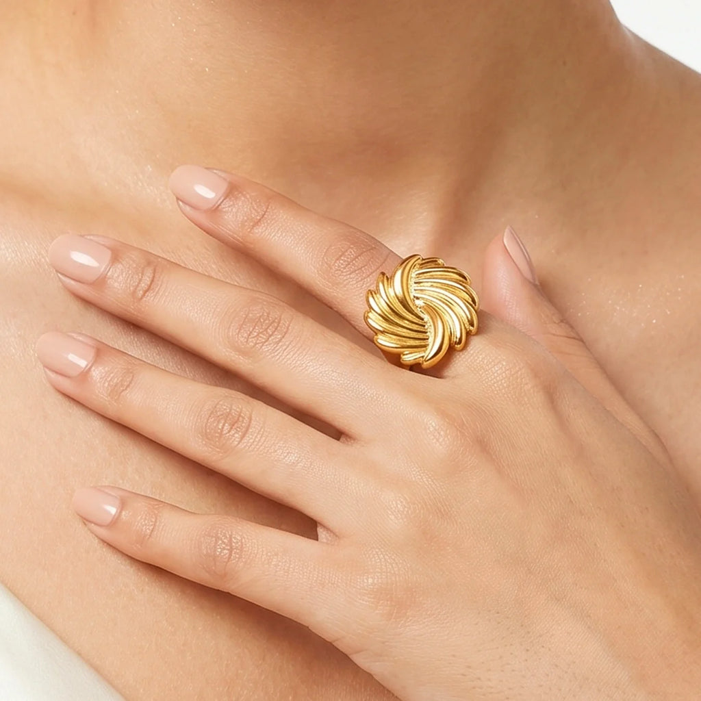 AYMI Ring Anti-Tarnish Sunburst Swirl Ribbed (Adjustable Size)